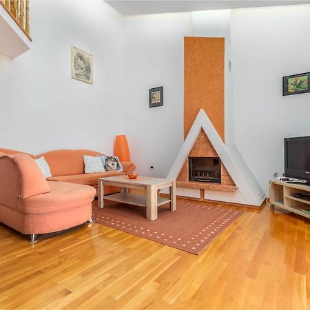 Apartment Villa Nera Pula Ngoại thất bức ảnh