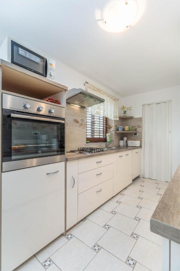 Apartment Villa Nera Pula Ngoại thất bức ảnh